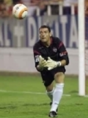 El portero sevillista Palop dice que no se obsesiona con el mundial