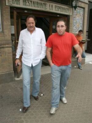 Julián Muñoz y Paquirrín, muy compenetrados, usan las mismas gafas