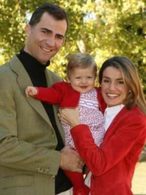 Los  Principes de Asturias anuncian que su segundo hijo será una niña