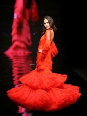 Beatriz Trapote regresa de Colombia y se estrena como modelo en Simof 2011