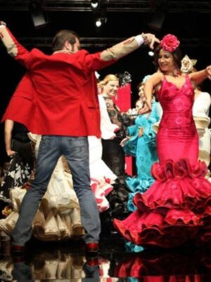 Elisabeth conto con el apoyo de su novio, el futbolista Alexis que fue a verla desfilar por primera vez 