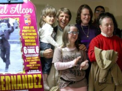 El cordobés y su mujer, dos personas solidarias, el presentó un festival para niños discapacitados y ella ha colaborado en el rastrillo   