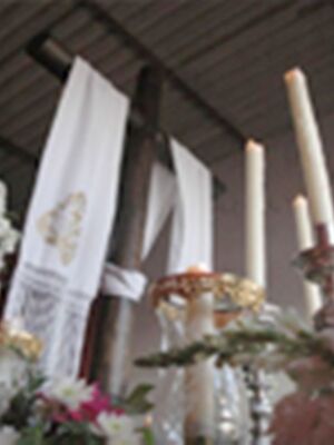 Procesión de la Cruz de Mayo del Grupo Joven de la Hdad. de Ntra. Sra. del Rosario Coronada, de Burguillos