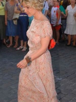 Eugenia Martínez de Irujo en la boda de la hija de Carmen Tello