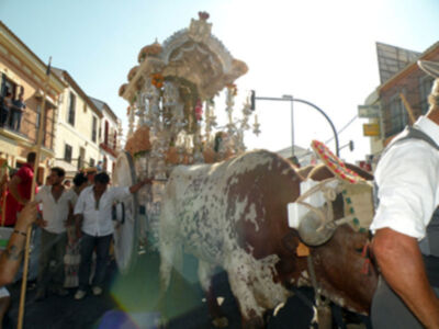La Hermandad del Rocío de Triana, devuelta por la calle Real de Castilleja