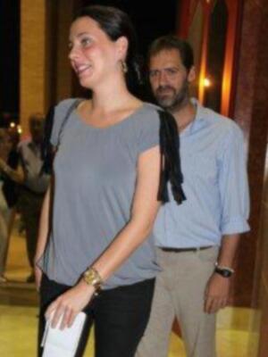 Alejandra Osborne y su marido en el cuarto mes de embarazo