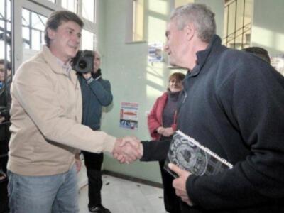 Cayetano Martínez de Irujo visita agricultores de Marinaleda