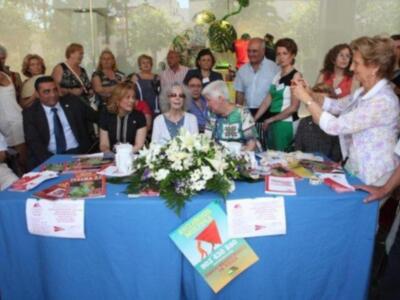 La duquesa  de Alba presidió la mesa petitoria de la esclerosis múltiple en Sevilla 