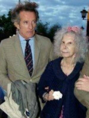 La duquesa de Alba reanuda su vida en Sevilla tras la luna de miel