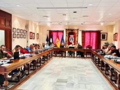 Suspendido el pleno de la corporación chipionera al conocerse el fallecimiento de un joven de 17 años en un accidente de tráfico