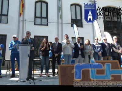 Chipiona reafirmó su compromiso con la celebración del 28F con un acto institucional en la plaza de Andalucía 