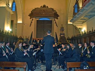 La Banda Municipal de Higuera de la Sierra acompañará a la Virgen de la Esperanza de Alcalá del Río el Miércoles Santo de 2026
