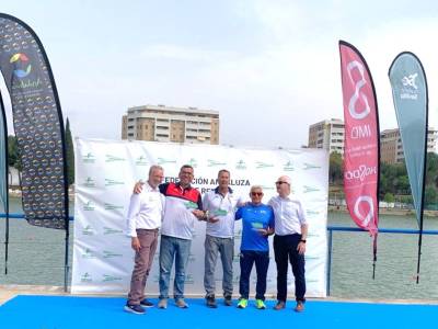El Andaluz de barcos largos de remo, para el Náutico Sevilla