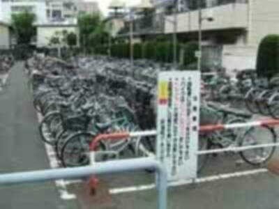 Japón, el país de las bicicletas, las sombrillas, la limpieza y la seguridad