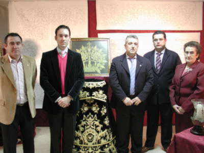 Presentado el diseño de la nueva Corona de la Virgen de los Dolores de Gines