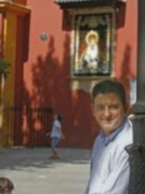 El doctor Francisco Gallardo publicara en enero su primera novela  «El rock de la calle Feria».