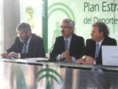 Manuel Jimenez Barrios, Leonardo Chaves y Juan de la Cruz, medallas al merito deportivo 