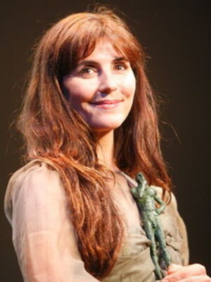 La actriz sevillana Ana Fernández recibió el Premio RTVA (Radio televisión Andaluza) en el Festival de Cine Europeo de Sevilla.
