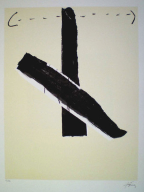 Una obra de arte abstracta con formas geométricas negras sobre un fondo amarillo claro.
