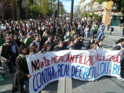 Los universitarios en huelga contra los acuerdos de Bolonia