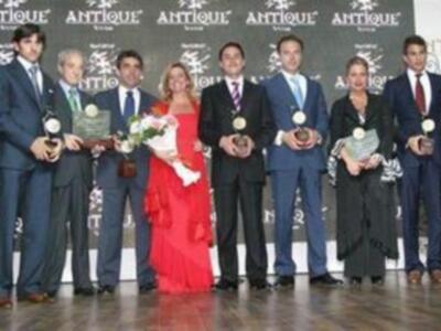 Manzanares y Morantes triunfadores de la Feria de Abril recibio  trofeos Puerta del Príncipe que tradicionalmente otorga El Corte Inglés 