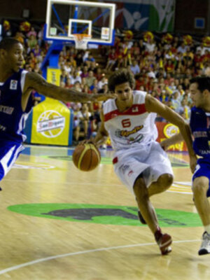 España vence a Gran Bretaña y hace disfrutar a Sevilla (84-63)