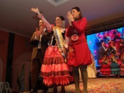 Mª Ángeles Mantel Zarazaga Perla del Carnaval 2010(Chipiona)
