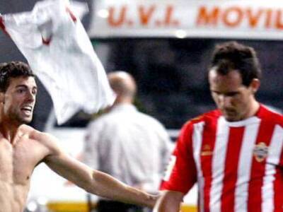 Sevilla gana la Copa del Rey al vencer en Barcelona 2-0 al Atletico de Madrid en la final .
