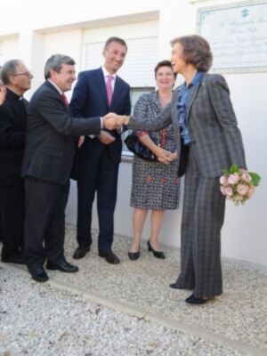 Su Majestad la reina doña Sofía inaugura en salteras el primer centro de atención a personas Sordociegas de españa