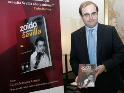 Patricia Rato, la Duquesa de Alba y Rjoy acompañan a Juan Ignacio Zoido en la presentación de su libro Zoido, destino Sevilla