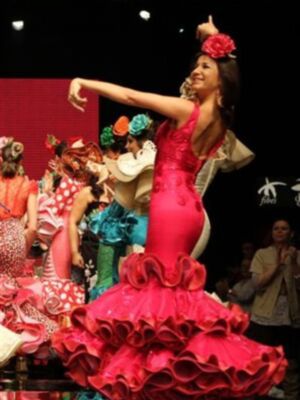 Elisabeth conto con el apoyo de su novio, el futbolista Alexis que fue a verla desfilar por primera vez 