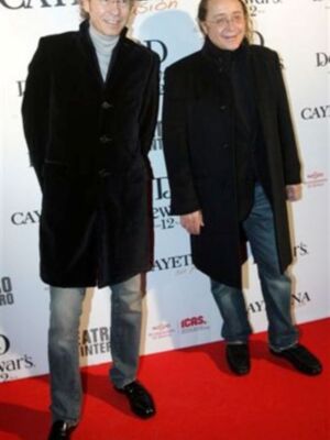 Los Alba apoyan a Cecilia Gómez la ex de Fran Rivera en Sevilla