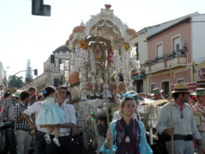 La Hermandad del Rocío de Triana, devuelta por la calle Real de Castilleja