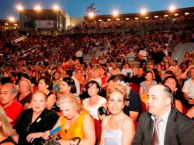 Isabel Pantoja, arrasa en Córdoba 