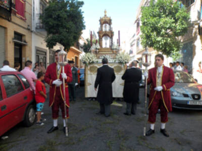 Solemne Procesión Eucarística, por las calles de la barriada Sevillana del Cerro del Águila&#8207;
