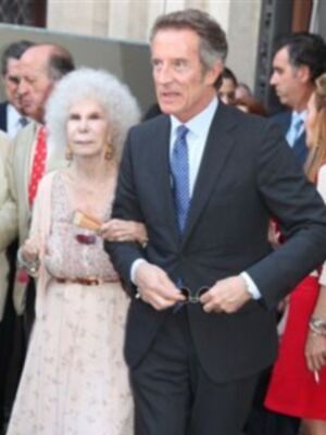La Duquesa de Alba podría casarse en septiembre en el palacio de dueñas de Sevilla
