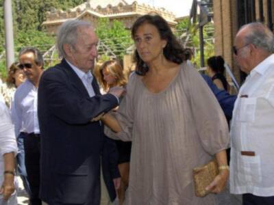 Litri, Carolina Herrera, Curro Romero, Carmen Tello acompañan a Julio Aparicio en el entierro de su madre la bailaora Maleni Loreto en Sevilla