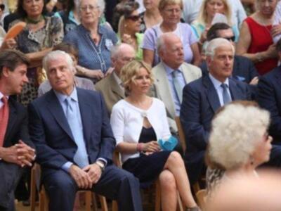 La Duquesa De Alba  se casa 5 octubre  a la una de la tarde 