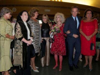 La Duquesa de Alba y Alfonso Díez, en su último acto público como solteros