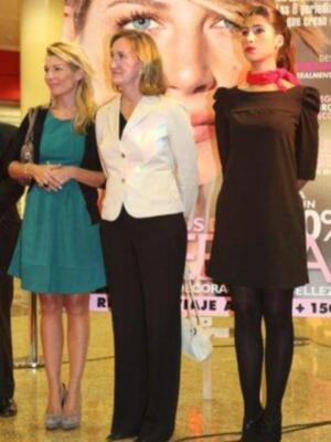 Patricia rato amadrina una exposición en Sevilla