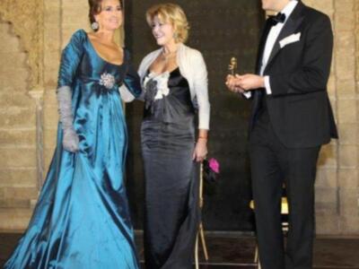 Fiesta de gala y mascaras en los Reales Alcázares de Sevilla  