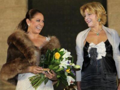 Fiesta de gala y mascaras en los Reales Alcázares de Sevilla  