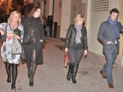 Francisco Rivera, con su novia Lourdes, feliz por la paternidad y la boda de su hermano pequeño