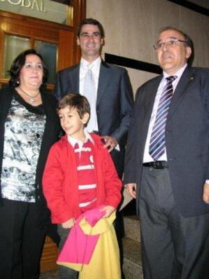 Jesulín de Ubrique, improvisado y risueño fotógrafo, homenajeado en Coria (Cáceres) por los mayorales y trabajadores del campo bravo