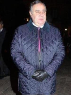 La duquesa de Alba presenta por fin sus memorias con su marido y tres de sus hijos