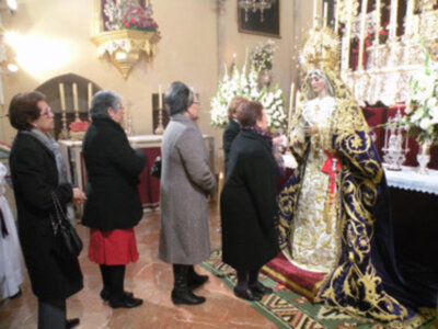 Galería del Besamano de la Stma Virgen de la Esperanza de la Hermandad de Jesús Nazareno de Alcalá del Río