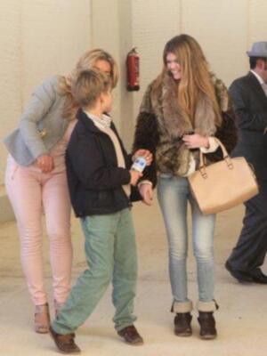 Eva González fue a la plaza a ver torear a su novio Cayetano 