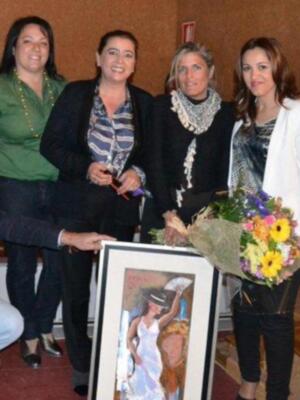  María del Monte recibe un caluroso homenaje del pueblo de Bormujos con motivo del día de la mujer
