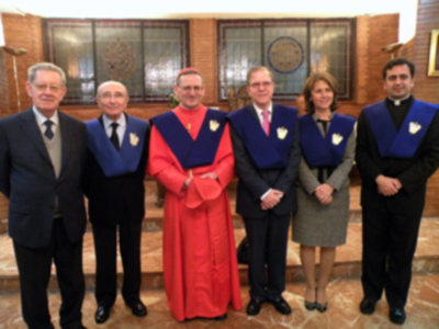 Ilustres Becario de Honor y de la visita extraordinaria a Sevilla de S.E.R. Cardenal Ángelo Amato (SDB), en el Colegio Mayor San Juan Bosco.