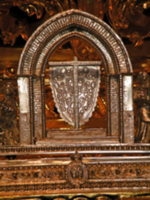 Exposición del  magnífico paso procesional del Cristo de la Vera-cruz de Alcalá del Rio. 